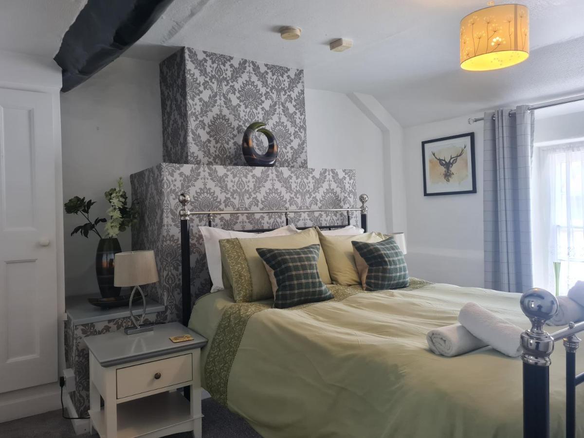 The Crown Inn - Wentnor Bishop's Castle Eksteriør bilde